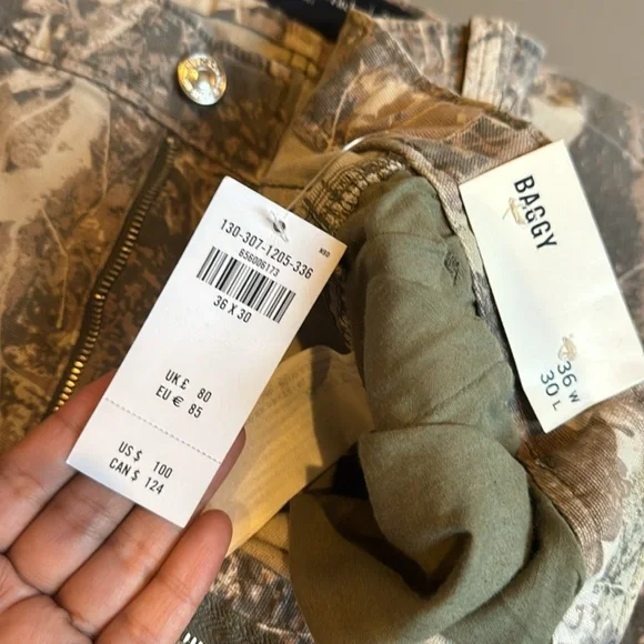 Abercrombie & Fitch Baggy - Picture 11 of 13